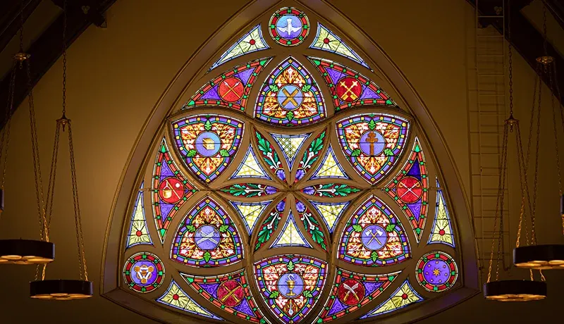 教堂的彩色玻璃窗